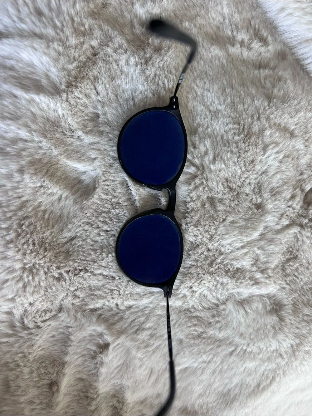 Women’s Black Round Sunglasses with Gray Lenses Polarized Lightweight